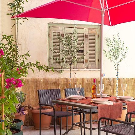 אתונה דירות באזור Exarchia, בגודל 80 מר, עם 3 חדרי שינה ו- 1 חדרי רחצה פרטיים מראה חיצוני תמונה