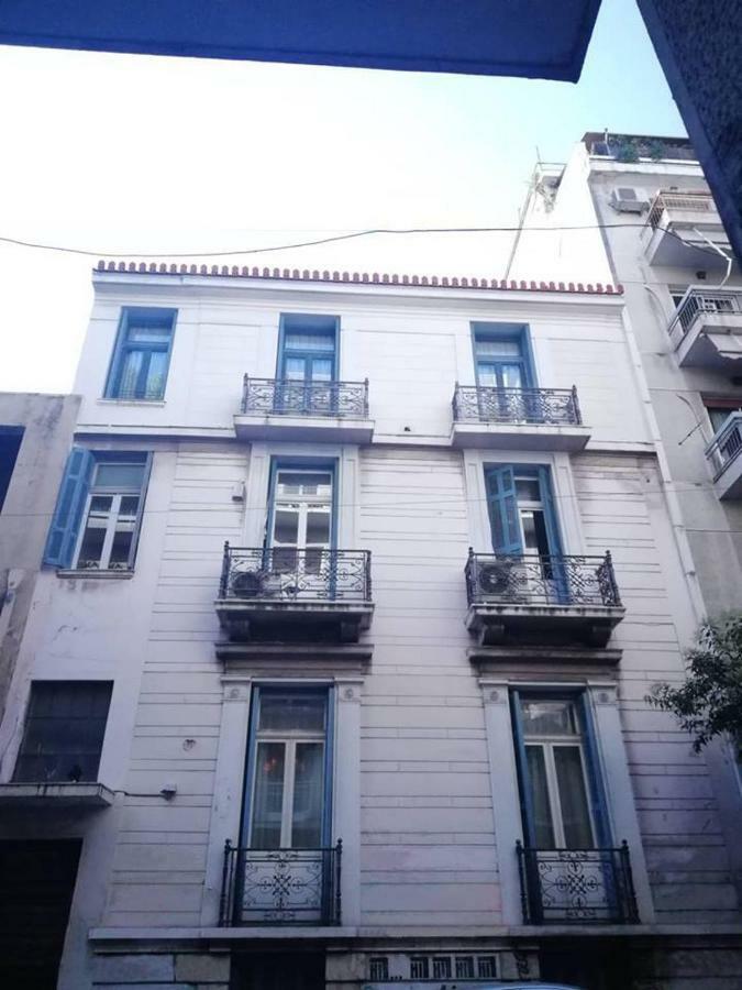 אתונה דירות באזור Exarchia, בגודל 80 מר, עם 3 חדרי שינה ו- 1 חדרי רחצה פרטיים מראה חיצוני תמונה